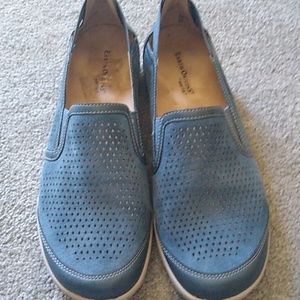 Earth Origins Size 11